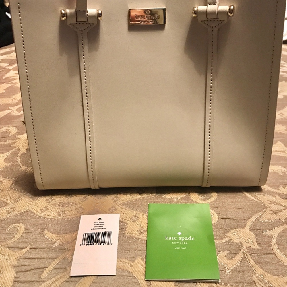 💯  Authentic Kate Spade leather handbag